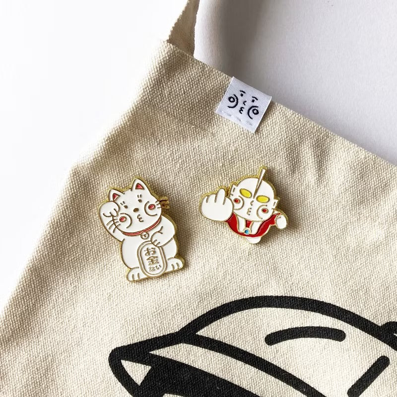厚面超人金屬徽章/ 別針