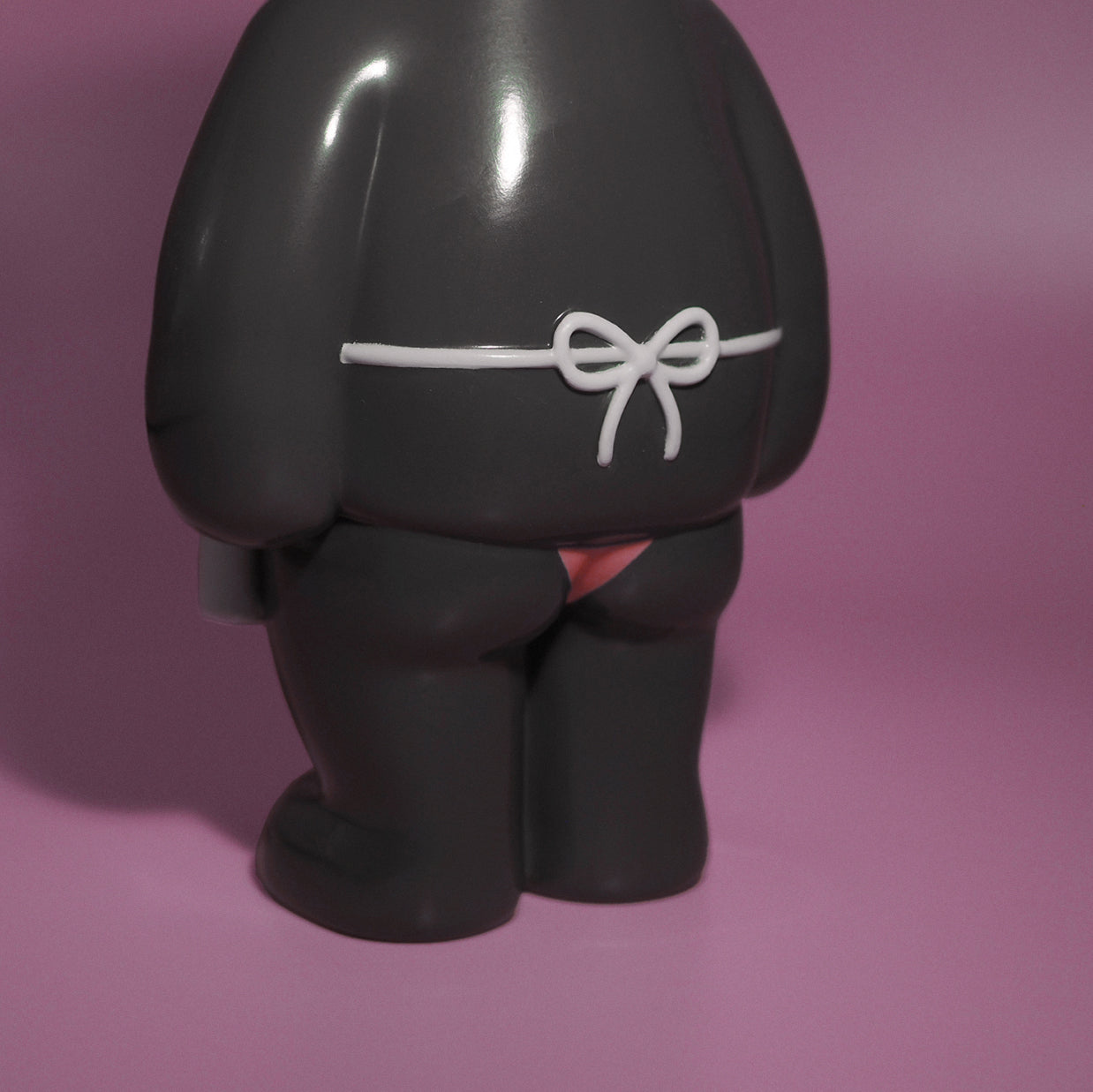 CHEEKY TOY - 厚面黑毛豬 搪膠玩具